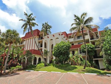 Sanibel Island Beach Vacation Condo Pool & Beach